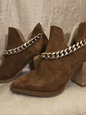 Steve Madden Tan Suede Mules with Gold Chain